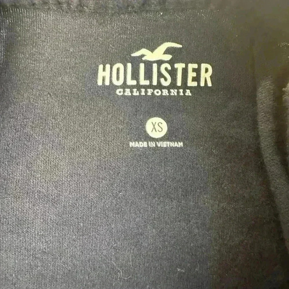 Hollister California Navy and Gray Long Sleeve Shirt - Picture 4 of 4
